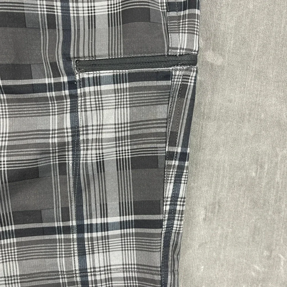 The North Face Mens 32‎ Grey Plaid Hiking Shorts Cargo Pocket Stretch